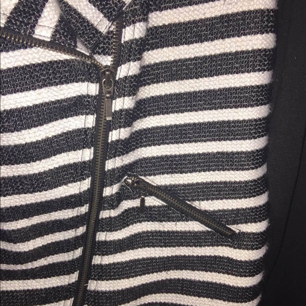 Jacket - Picture 3 of 7